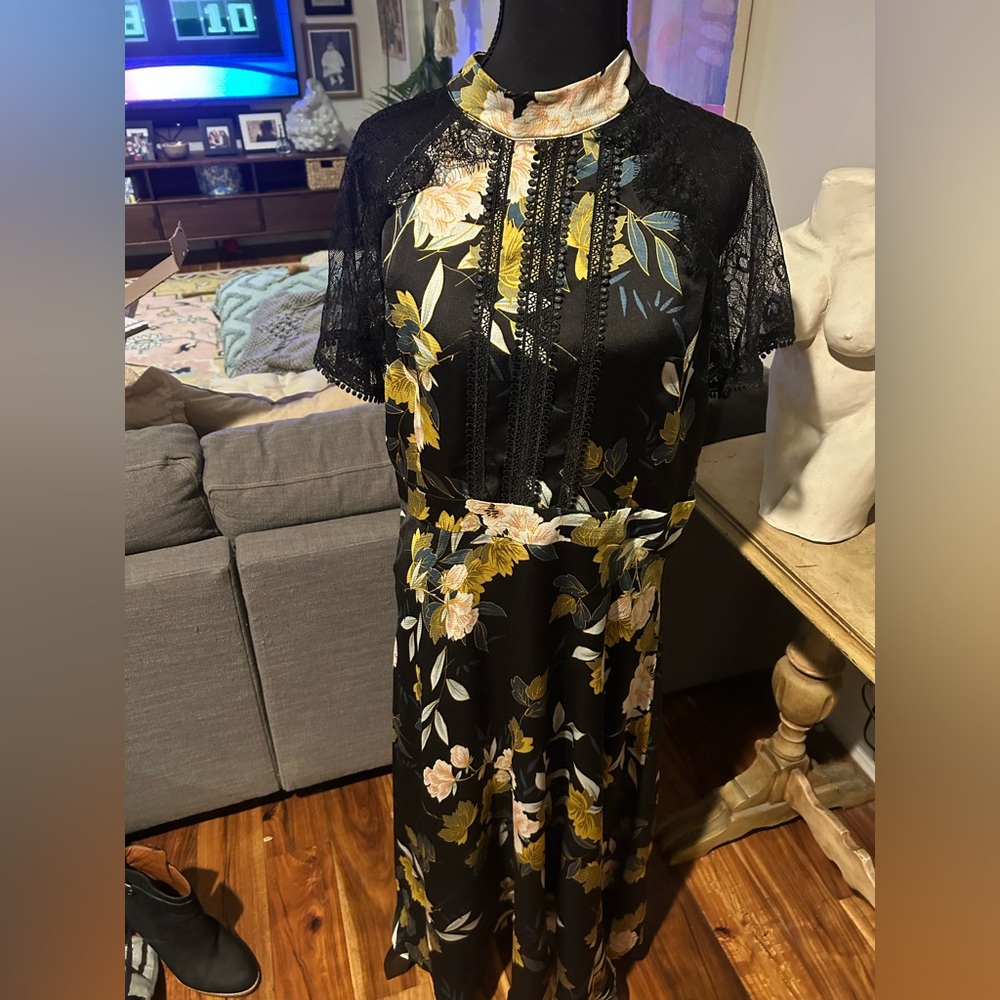 Floral Lace Midi Dress - Black and Yellow